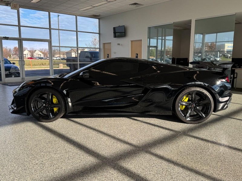 Chevrolet Corvette Vehicle Image 06