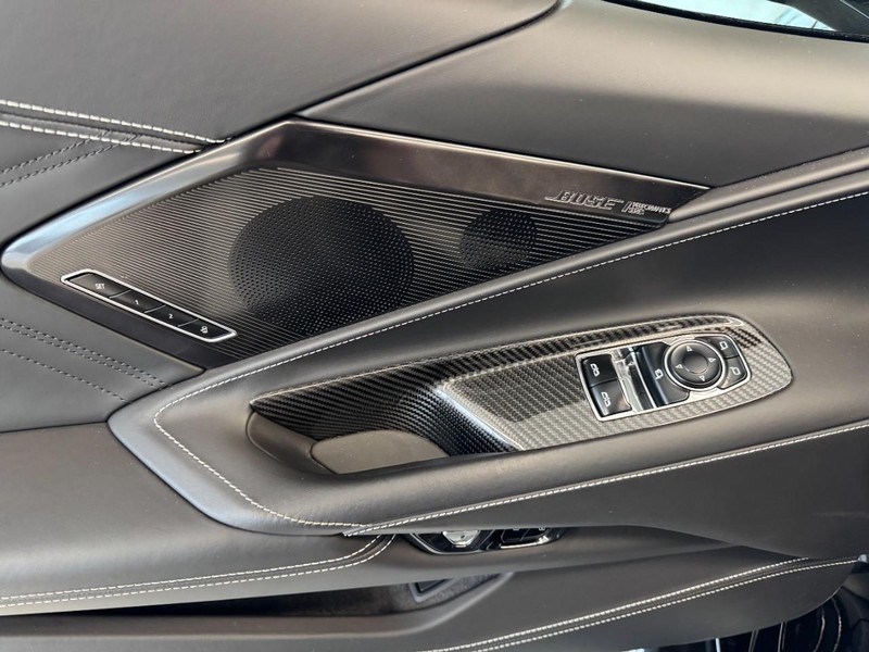 Chevrolet Corvette Vehicle Image 15