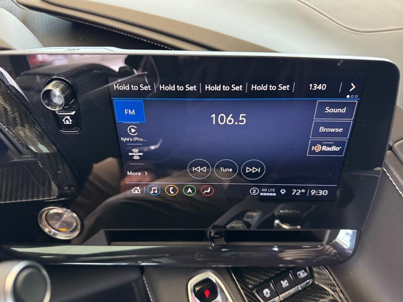 Chevrolet Corvette Vehicle Image 18