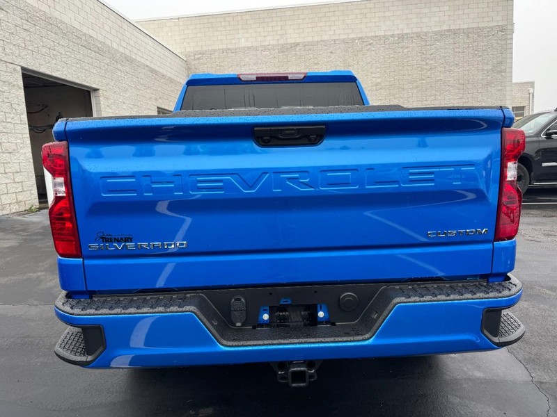 Chevrolet Silverado 1500 Vehicle Image 04