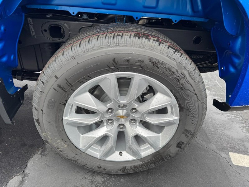 Chevrolet Silverado 1500 Vehicle Image 05