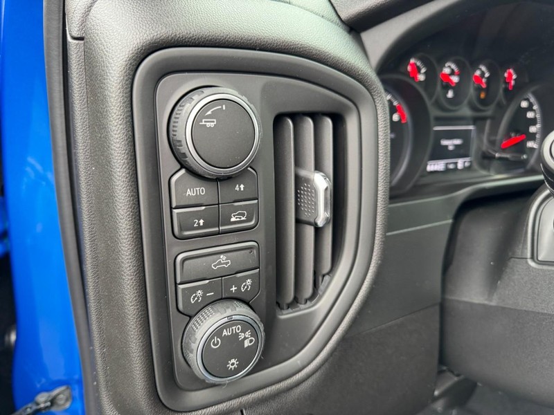 Chevrolet Silverado 1500 Vehicle Image 10