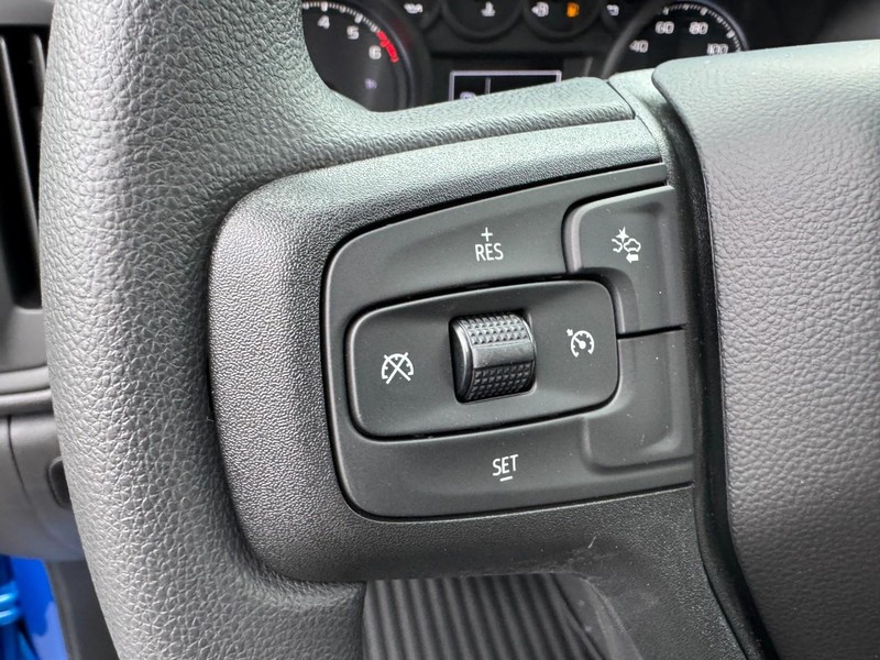 Chevrolet Silverado 1500 Vehicle Image 12