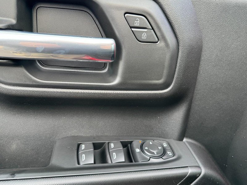 Chevrolet Silverado 1500 Vehicle Image 12