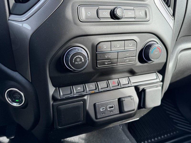 Chevrolet Silverado 1500 Vehicle Image 15