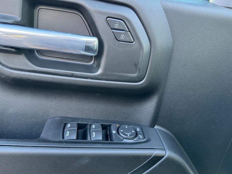 Chevrolet Silverado 1500 Vehicle Image 11