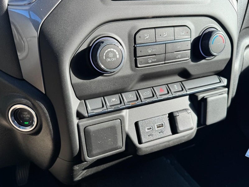 Chevrolet Silverado 1500 Vehicle Image 15