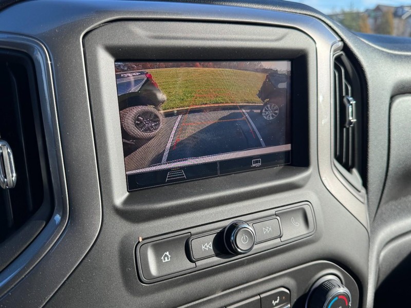 Chevrolet Silverado 1500 Vehicle Image 17
