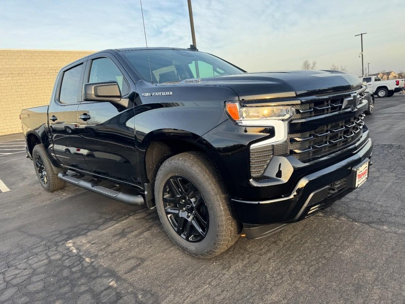 Chevrolet Silverado 1500 Vehicle Image 02
