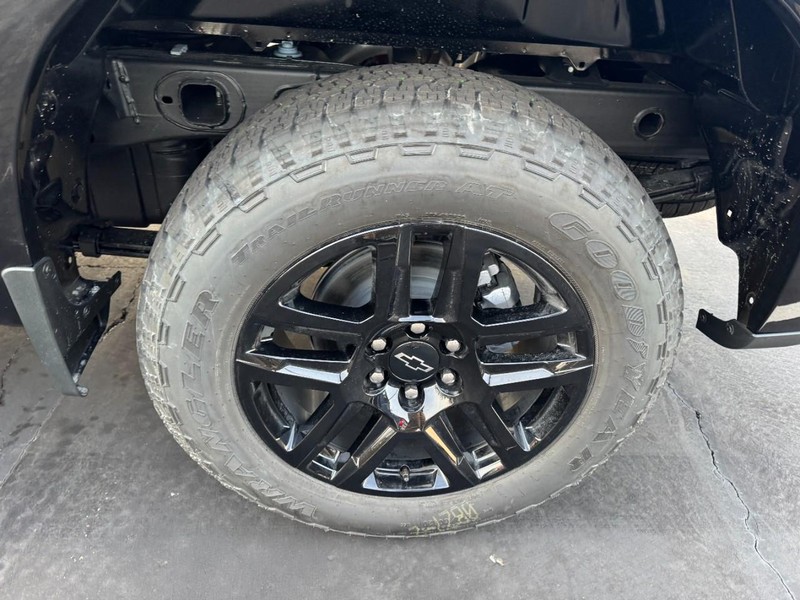 Chevrolet Silverado 1500 Vehicle Image 06