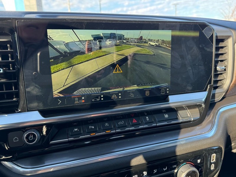Chevrolet Silverado 1500 Vehicle Image 19