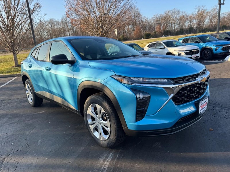 Chevrolet Trax Vehicle Image 02