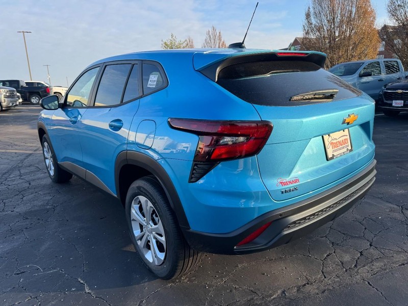 Chevrolet Trax Vehicle Image 05