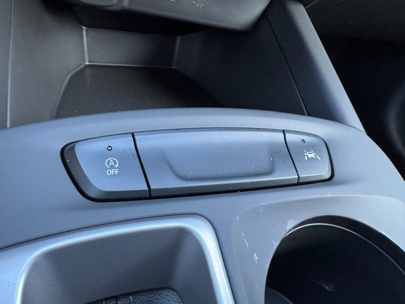 Chevrolet Trax Vehicle Image 16