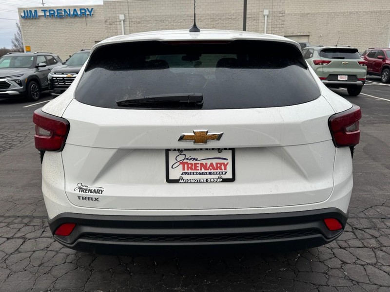 Chevrolet Trax Vehicle Image 04