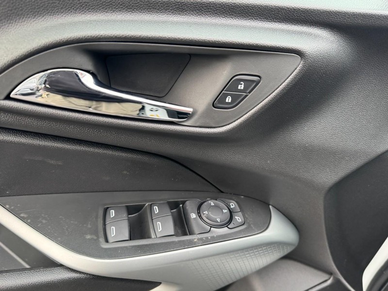 Chevrolet Trax Vehicle Image 10