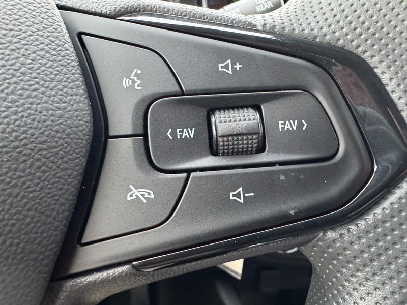 Chevrolet Trax Vehicle Image 12