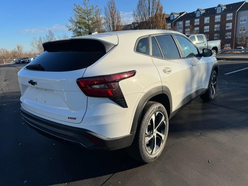 Chevrolet Trax Vehicle Image 03