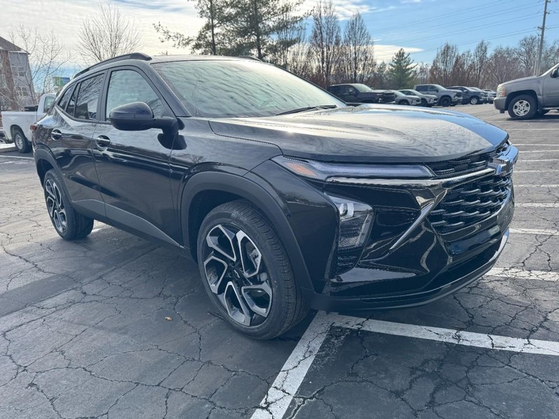 Chevrolet Trax Vehicle Image 02