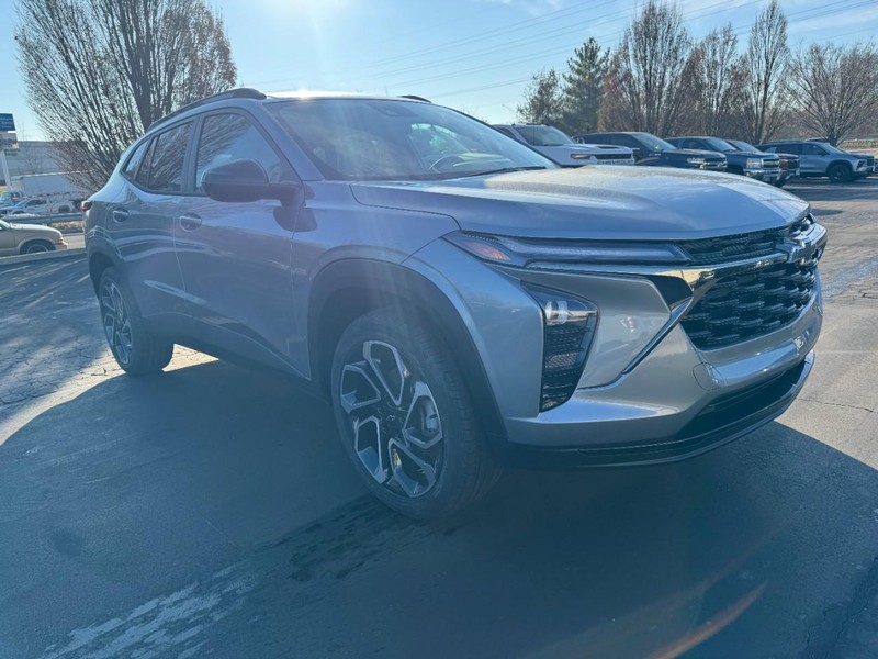 Chevrolet Trax Vehicle Image 02