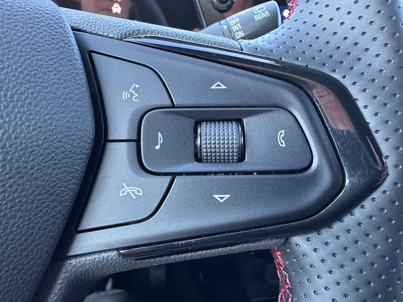 Chevrolet Trax Vehicle Image 12