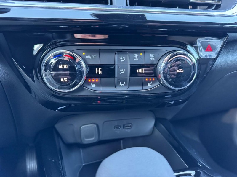 Chevrolet Trax Vehicle Image 13