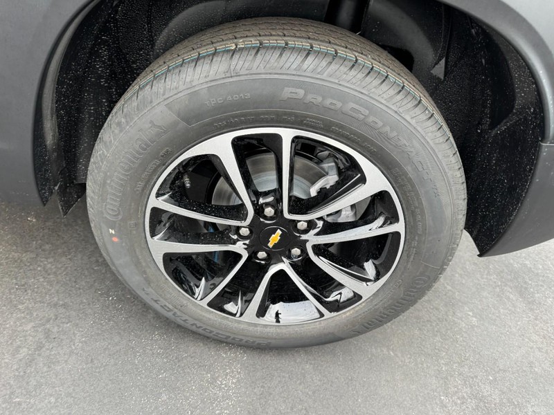 Chevrolet TrailBlazer Vehicle Image 05