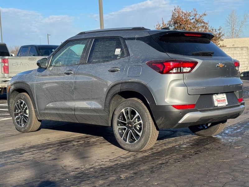 Chevrolet TrailBlazer Vehicle Image 05