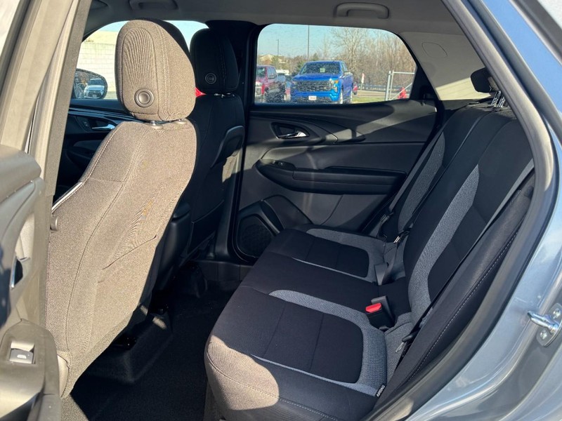 Chevrolet TrailBlazer Vehicle Image 07