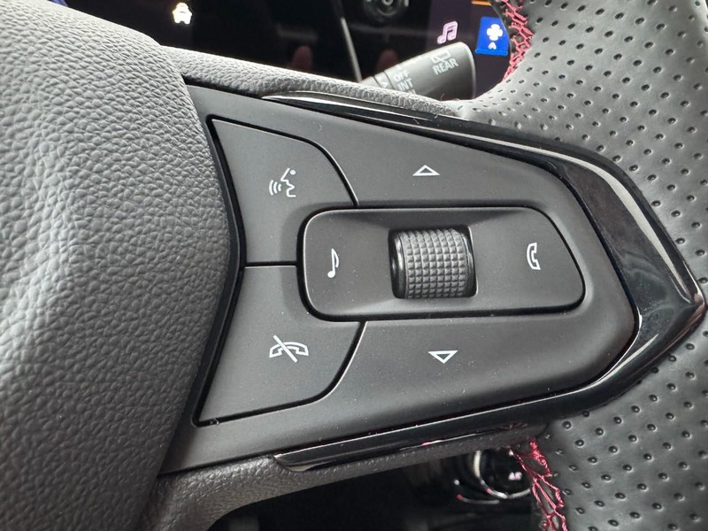 Chevrolet TrailBlazer Vehicle Image 13