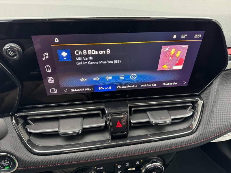 Chevrolet TrailBlazer Vehicle Image 15