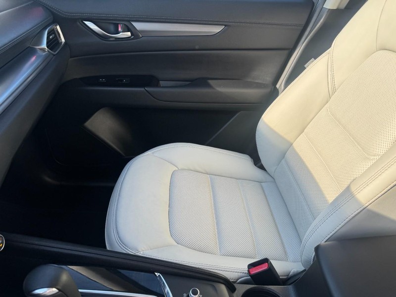 Mazda CX-5 Vehicle Image 14
