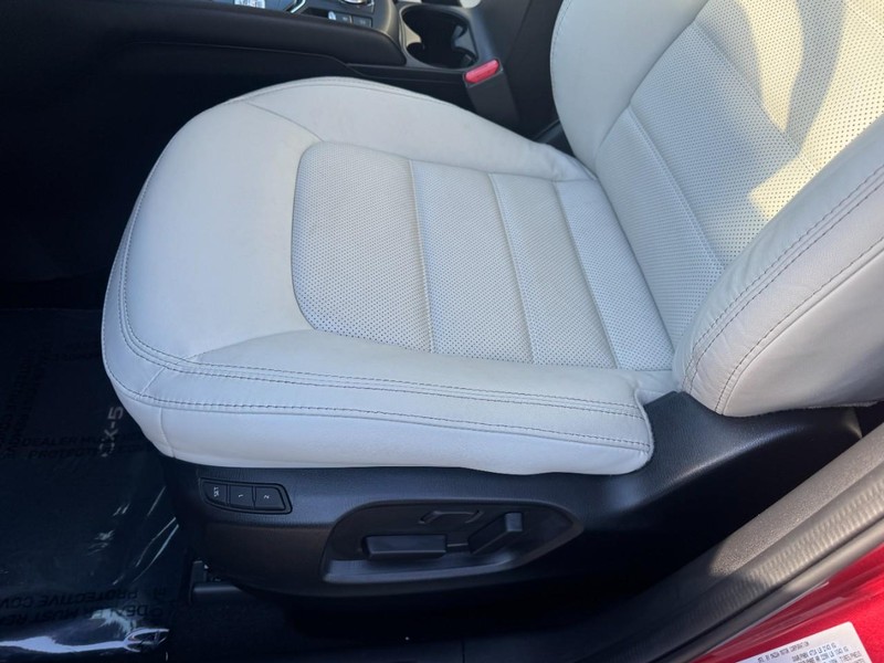 Mazda CX-5 Vehicle Image 15