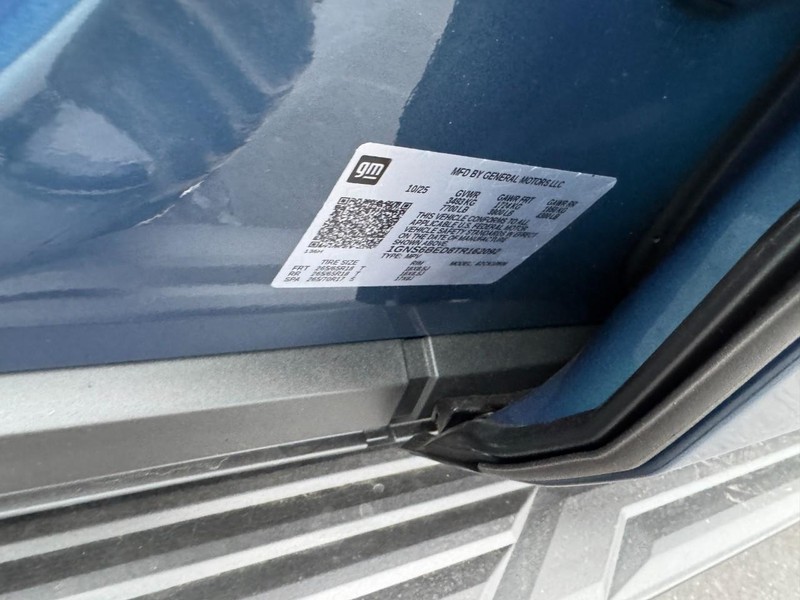 Chevrolet Suburban Vehicle Image 20