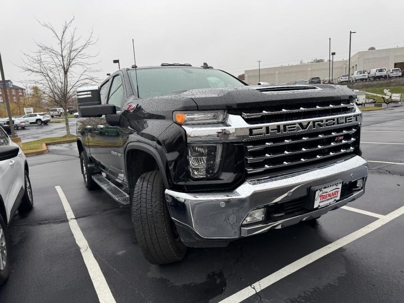 Chevrolet Silverado 2500HD Vehicle Image 04