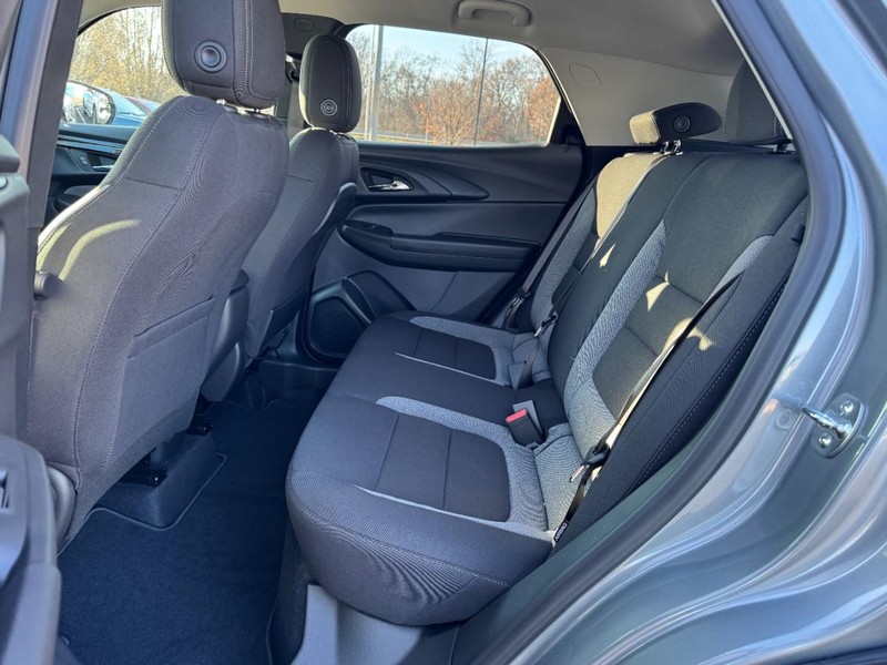 Chevrolet TrailBlazer Vehicle Image 07