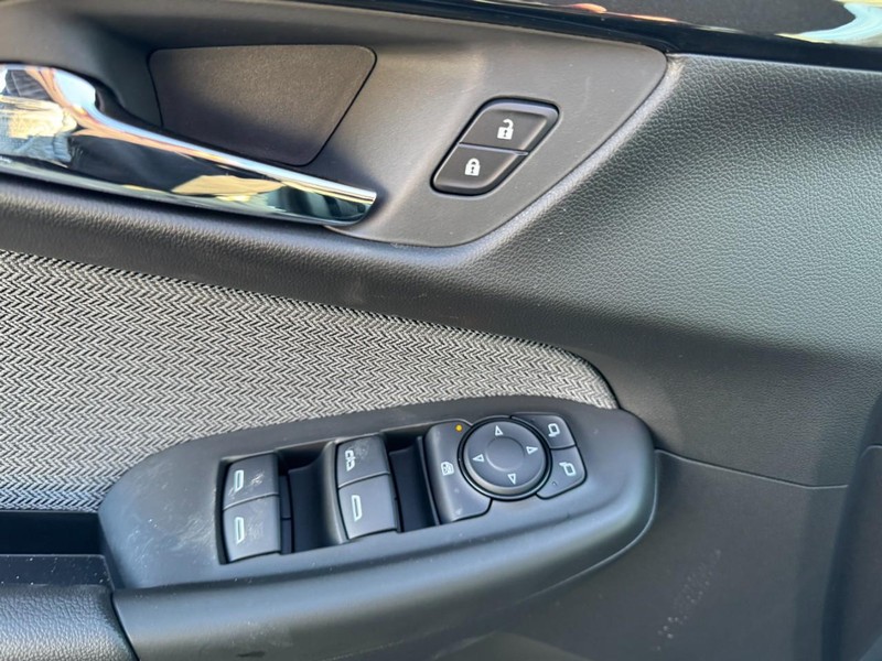 Chevrolet TrailBlazer Vehicle Image 10