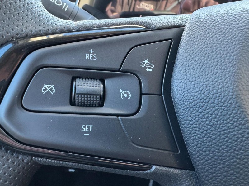 Chevrolet TrailBlazer Vehicle Image 11