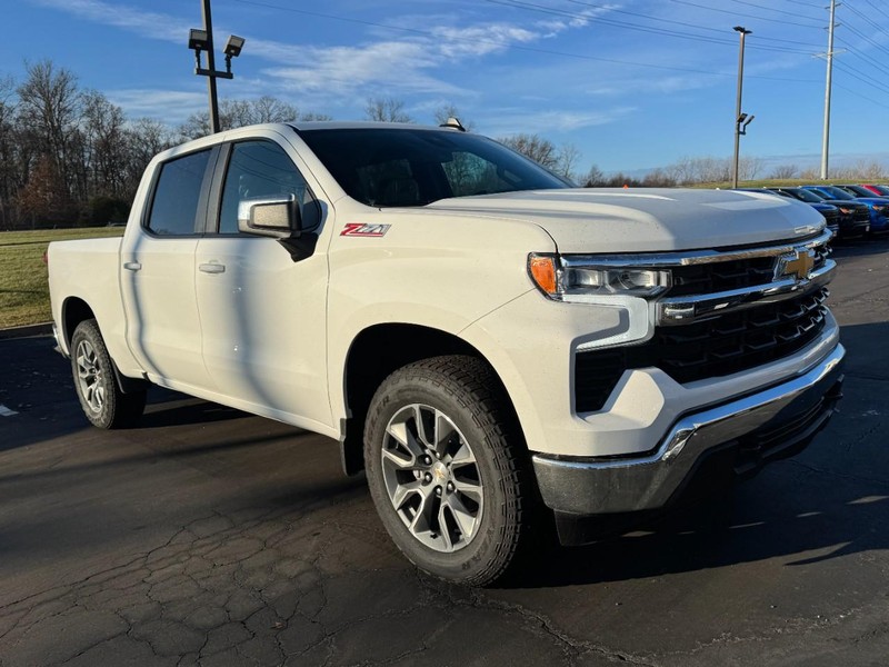 Chevrolet Silverado 1500 Vehicle Image 02