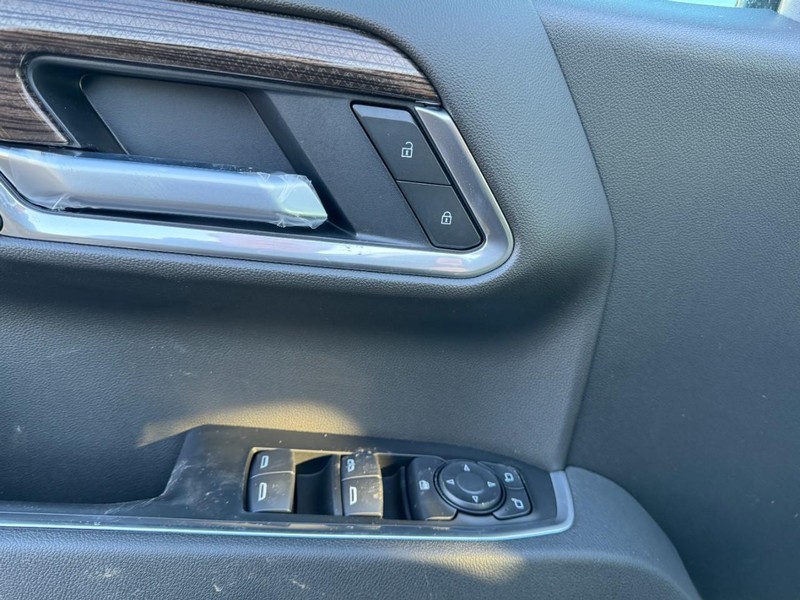 Chevrolet Silverado 1500 Vehicle Image 11