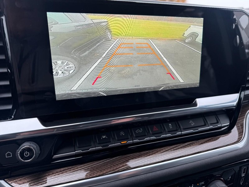 Chevrolet Silverado 1500 Vehicle Image 17