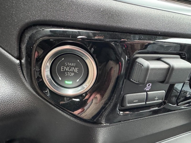 Chevrolet Silverado 1500 Vehicle Image 18