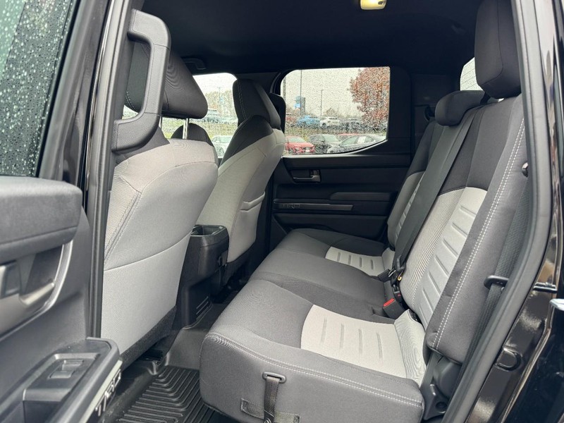 Toyota Tacoma 4WD Vehicle Image 10