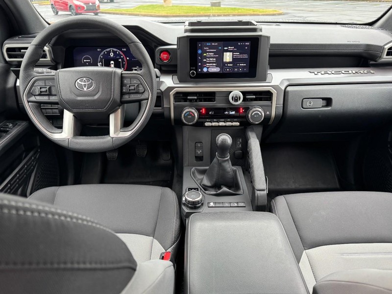 Toyota Tacoma 4WD Vehicle Image 11