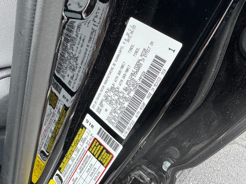 Toyota Tacoma 4WD Vehicle Image 24