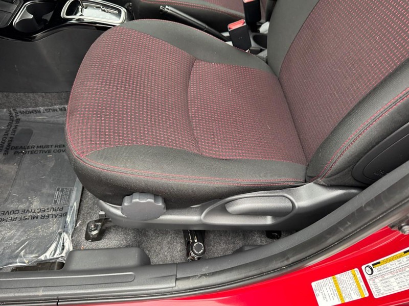 Mitsubishi Mirage Vehicle Image 14