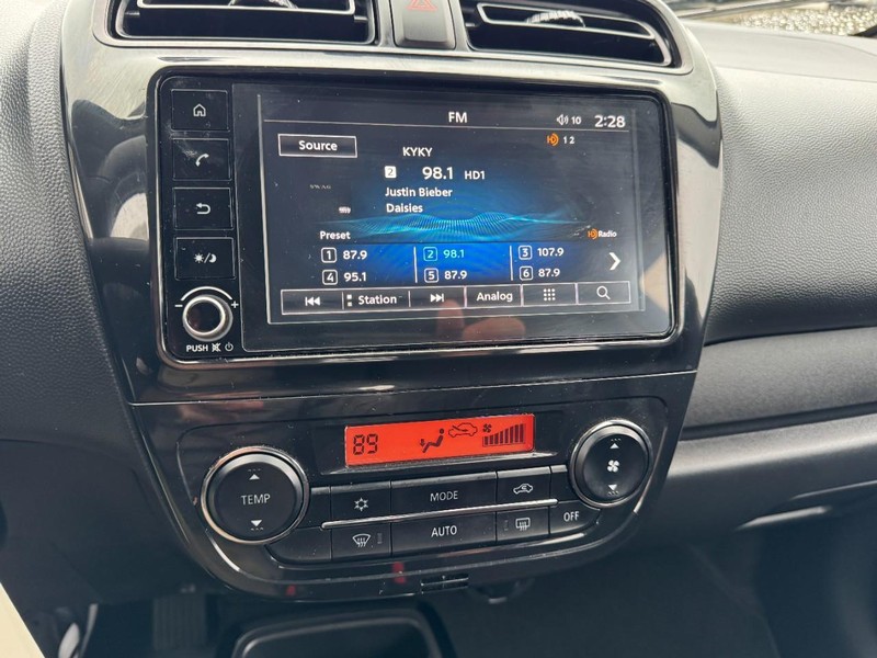 Mitsubishi Mirage Vehicle Image 19