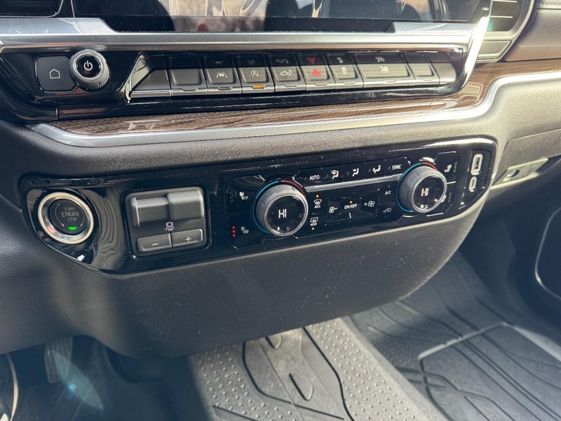 Chevrolet Silverado 1500 Vehicle Image 16