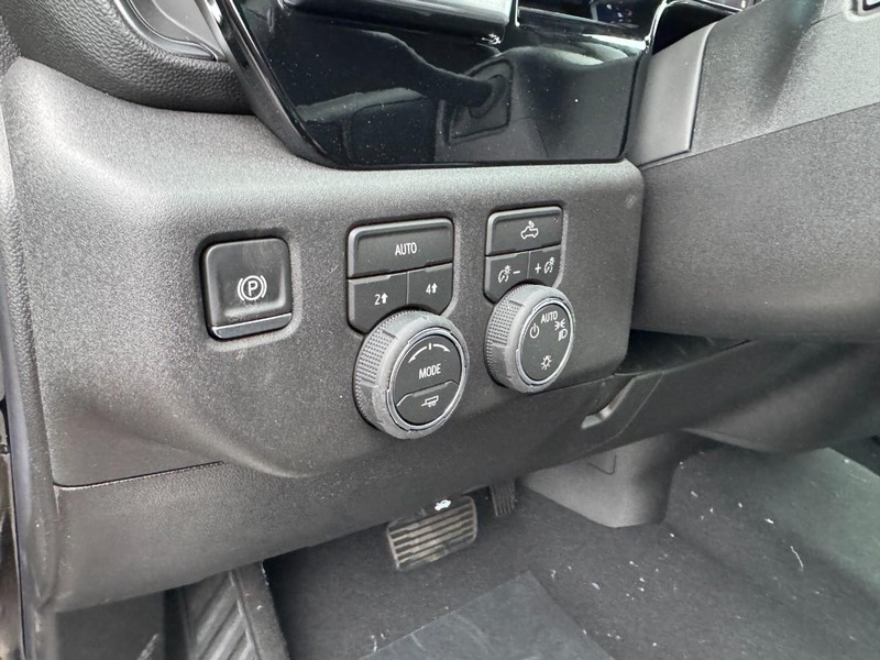 Chevrolet Silverado 1500 Vehicle Image 10