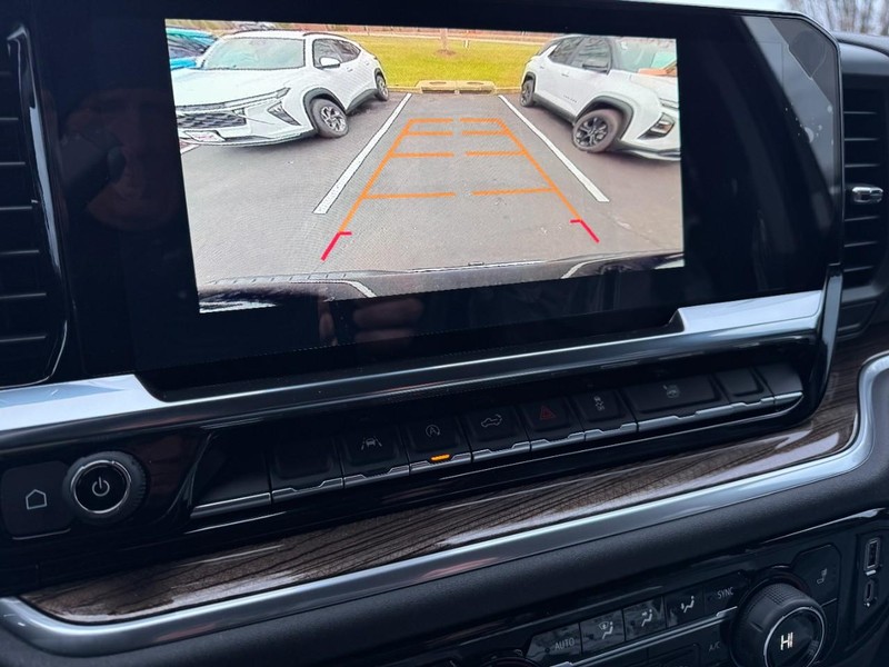 Chevrolet Silverado 1500 Vehicle Image 16